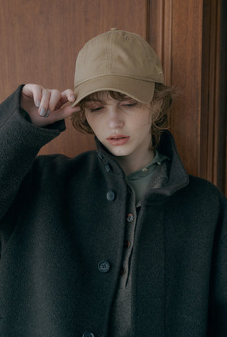 Hugoo × New Era®（カーキ）