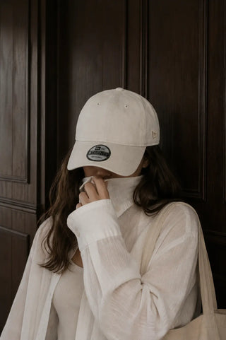 Hugoo × New Era®（ストーン）